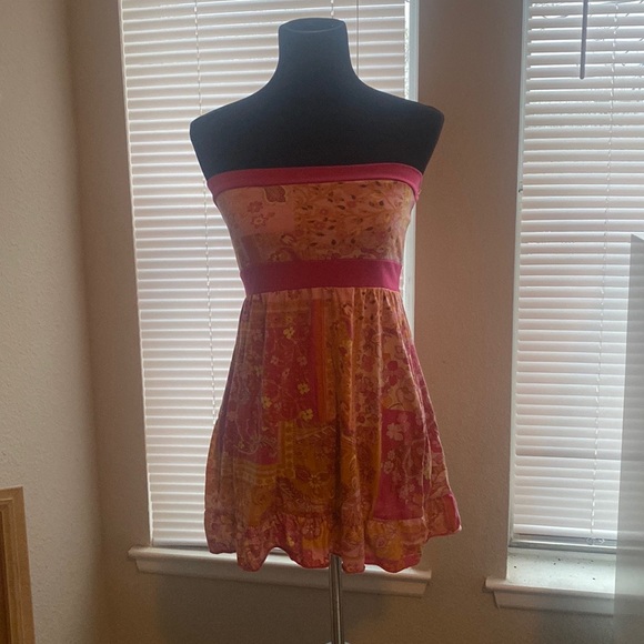 Floral mini dress - Picture 1 of 3